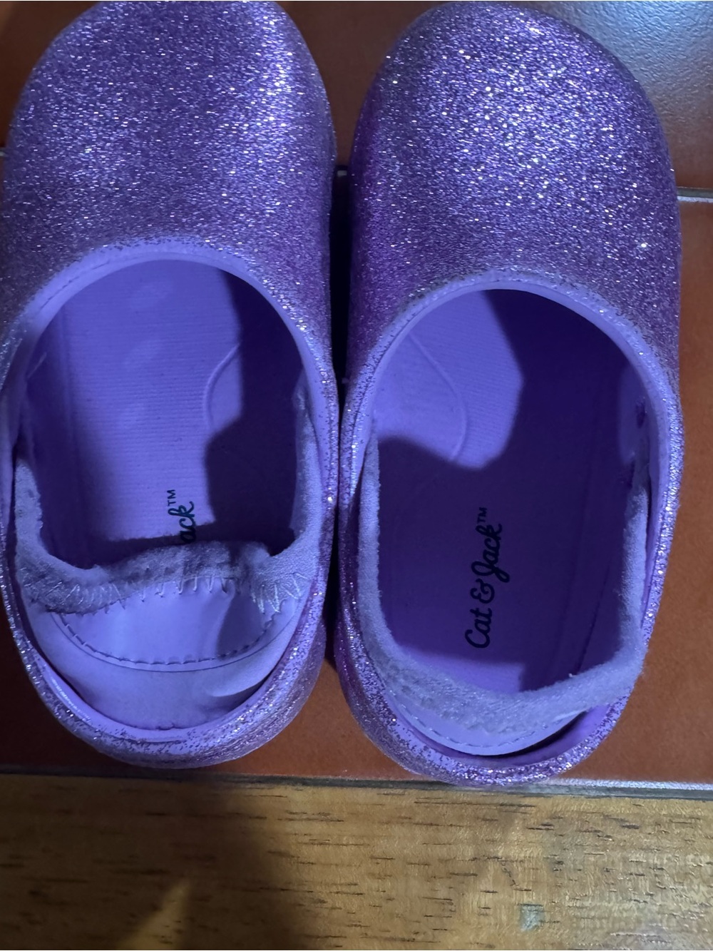 Clogs - Picture 2 of 3